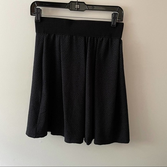 Rinascimento Pebble Textured Fit and Flare Skirt - Picture 4 of 5